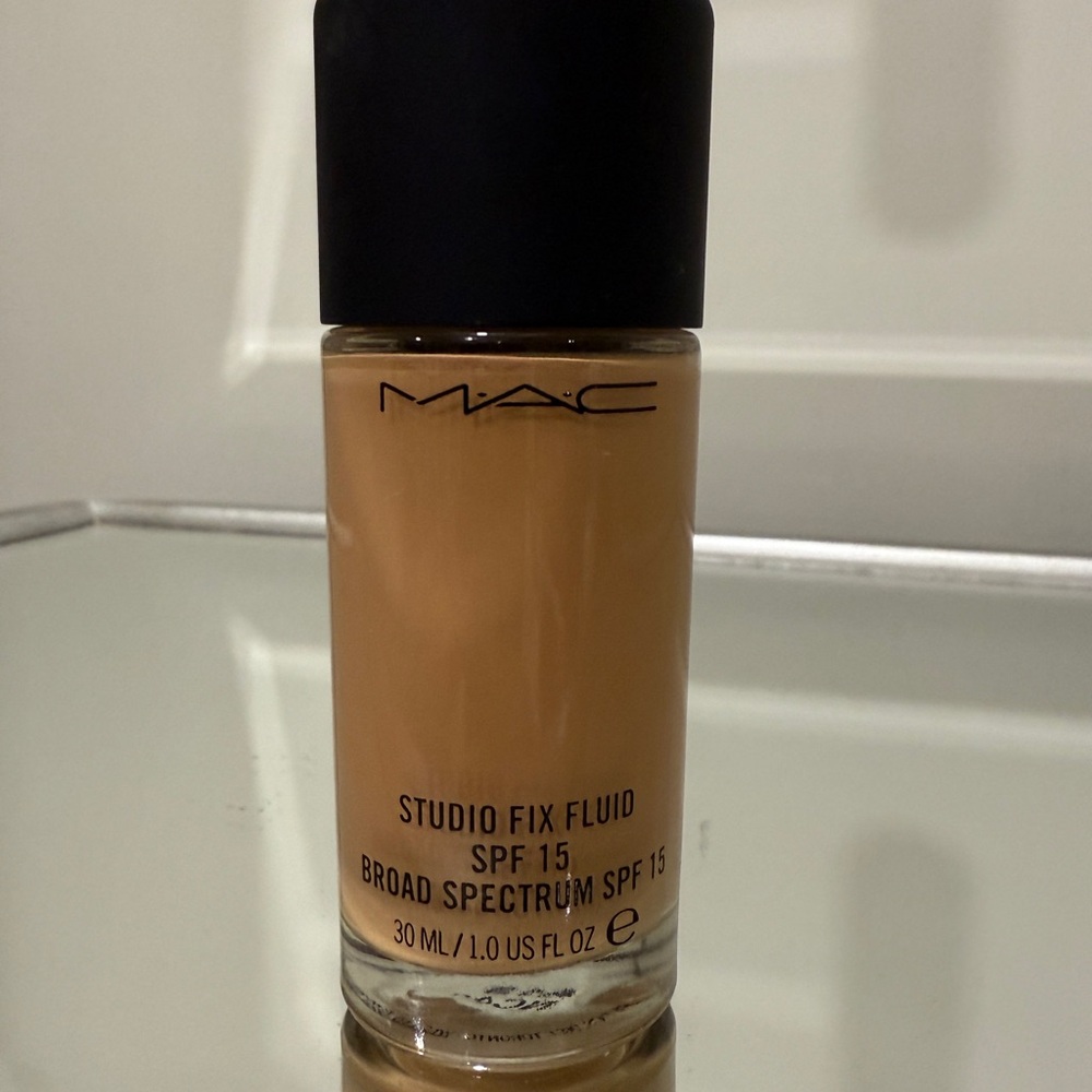 MAC studio fix foundation NC40
